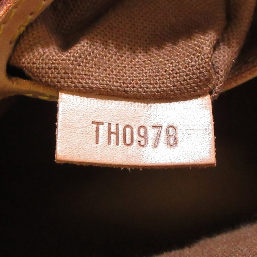LOUIS VUITTON Alma Handbag - Picture 6 of 13